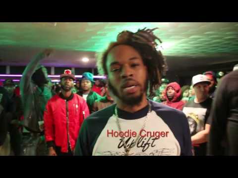 Dot vs Hoodie Cruger