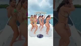 [tiktok]水着集団?ダンス❤️