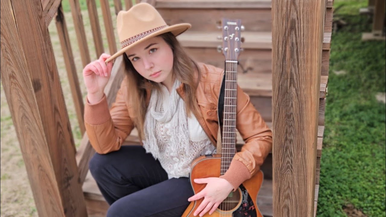 Promotional video thumbnail 2 for Lauren Ash