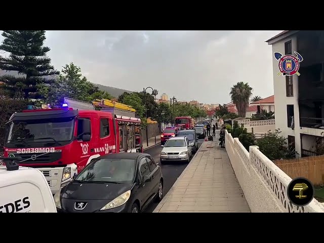 Muere una mujer y desalojan a 30 vecinos por un incendio en Los Realejos, Tenerife