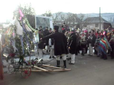 Traditii si obiceiuri din Comuna Frumosu - Suceava 31.12.2011