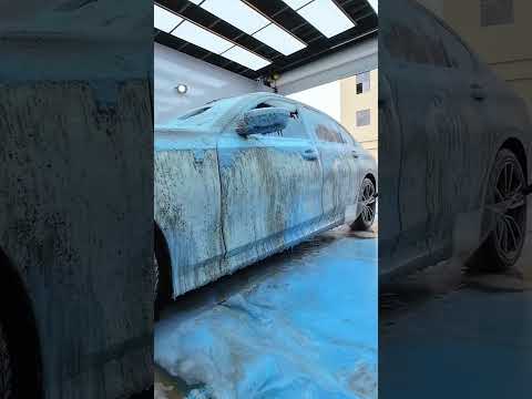 Clean the car that's covered in mud. #washingcar #cleaningcar #asmr