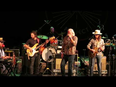 "Lean on Me"...  Devon Allman Project w/ Duane Betts & Johnny Sansone @ Bearsville Theater 2018