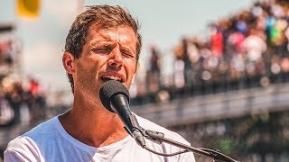 Jon McLaughlin Sings &#39;God Bless America&#39; at the 2018 Indy 500
