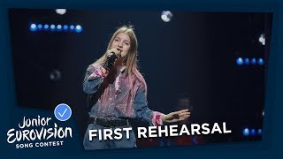 Anna Filipchuk - Unbreakable - First Rehearsal - Russia 🇷🇺 - Junior Eurovision 2018