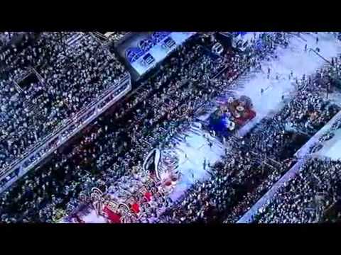 A Maior Parada da Bateria na História do Sambódromo - mangueira 2012