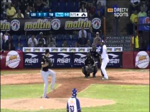Último 3 outs del juego entre Leones-Tiburones | LVBP 2015-2016