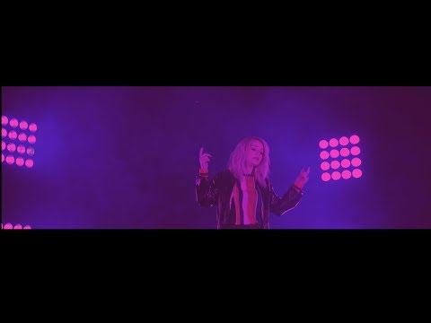 Something About You by Sarah Reeves (OFFICIAL MUSIC VIDEO)