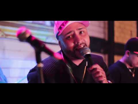 Por Eso Ella Esta Conmigo - Los Chamaquitos (Live)
