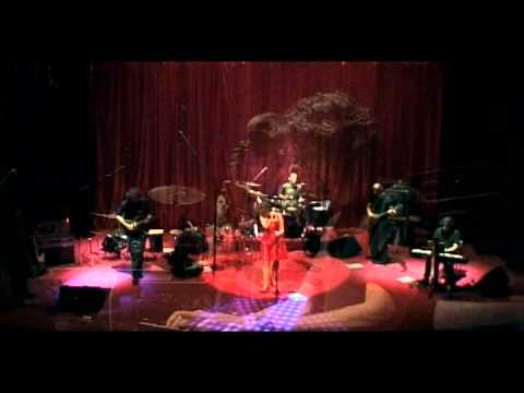 Katia B - Copo Vazio