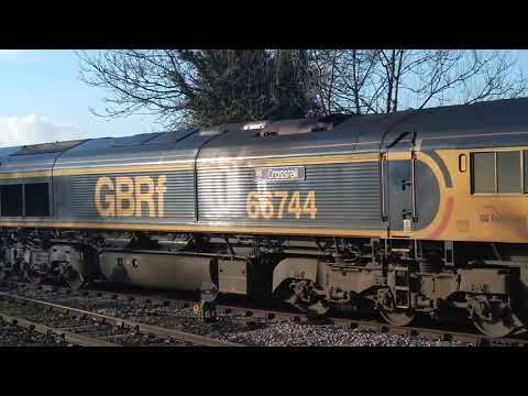 Clitheroe Cement Train horrocksford Junction 66744 GBRf