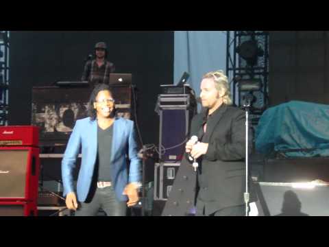 Michael Tait Joins Audio Adrenaline On-Stage at Soulfest 2013