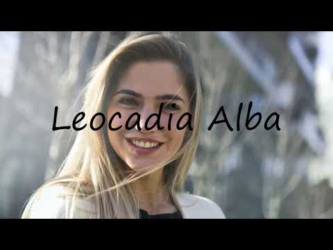 How to pronounce Leocadia Alba in English?