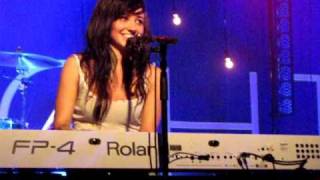LIGHTS - Casanova (live in Calgary 10/17/10)
