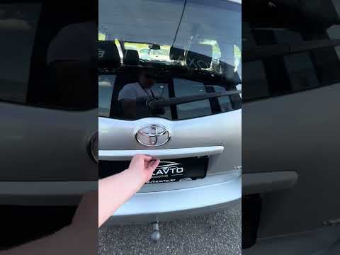 фото toyota corolla verso i 0