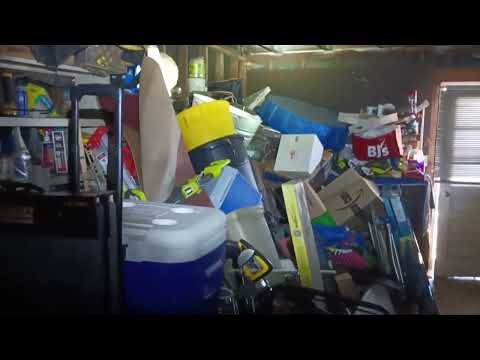 Clutter in Garage Contributes to Mice Problem in Cream Ridge, NJ