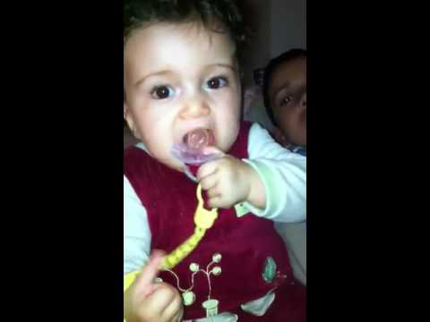 comment nettoyer sucette bébé