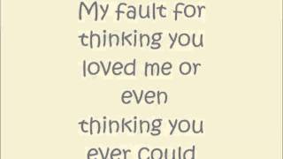 Outta here -  Esmee Denters (lyrics)