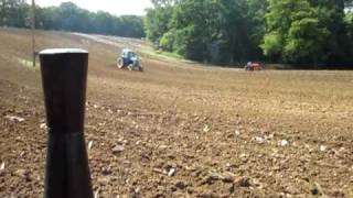 preview picture of video 'Fieldmarshall Tractor At Rudgwick'