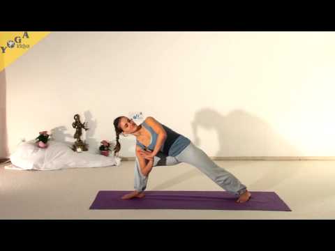 Yogaübung: Seitliches Heldendreieck (Variation)