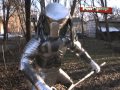 В Самаре рядом с аллеей Юных Пионеров появились железные фигуры "Чужого" и "Хищника"