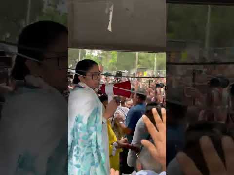 Mamata Banerjee Leads Political Dharna at Dharmatala | Kolkata Breaking News