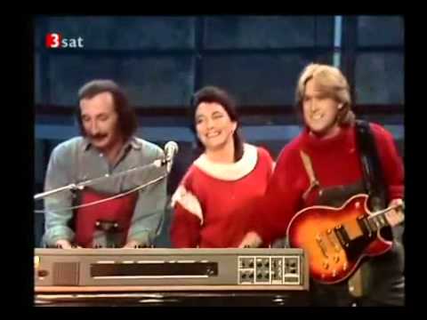 Metallica feat. Ricchi e poveri - Fade to mama maria