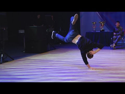 semifinal bboy ValenТАЭТ vs MethodED - брейкданс чемпионат г.Москва
