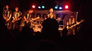 I&#39;m Not Invisible - Rocket From The Crypt