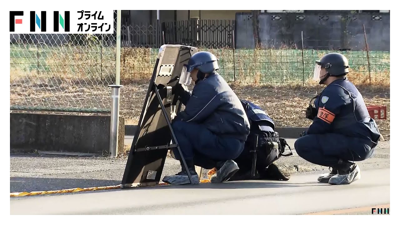 「金を出せ」男が拳銃のようなものを突きつけ200万円強盗“不審な箱”放置…群馬・桐生市の信金　片言の日本語話す男は逃走中（2026年02月02日）