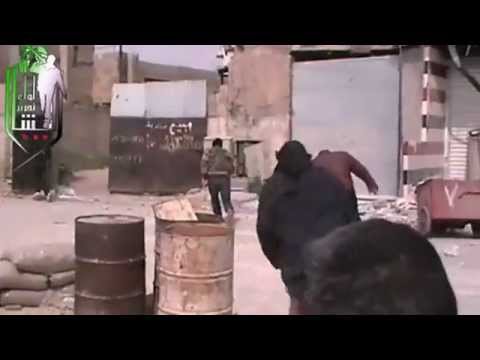 قائد لواء تحرير الشام النقيب فراس البيطار يتفقد الخطوط الأمامية في جوبر في مدينة دمشق