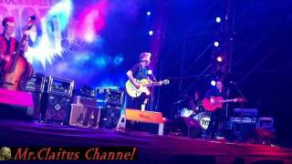 ▲Brian Setzer - Slow down/Folsom prison blues - Rockabilly Riot - Italy (July 2011)