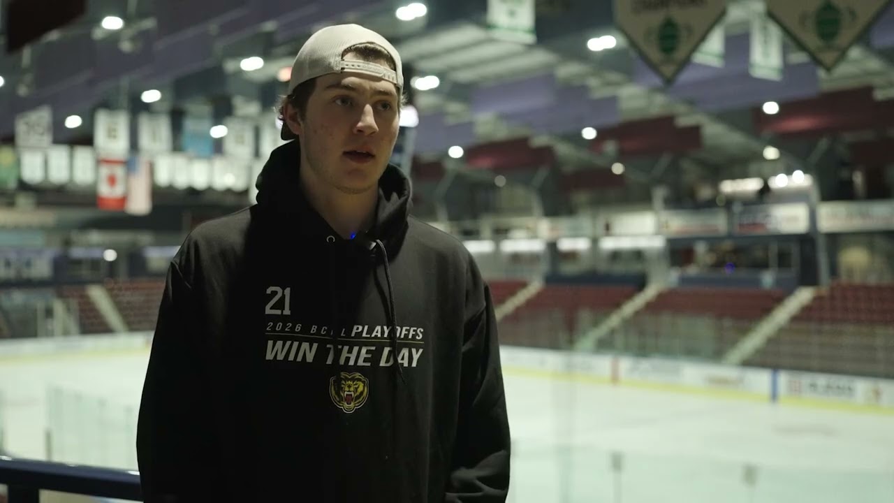 Rogers BCHL Scholarship Spotlight: Carter Oakenfold (Victoria Grizzlies)