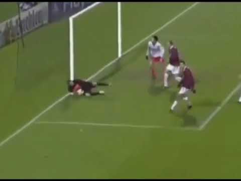 Nilmar Honorato (Lyon) - 08/12/2004 - Lyon 5x0 Sparta Praga-RTC - 2 gols