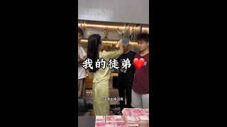 Download lagu 3xh2apixrwtbt8w.mp4 mp3