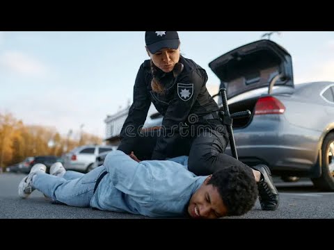 How a traffic stop turns into felony. #traffic #attention #copvscriminal 