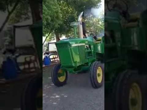 Tracktor Festival. Como foi o desfile da segunda edição em 2022. #tracktorfestival