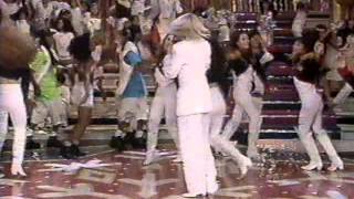 Xuxa cantando &quot;Hoje é Dia de Folia&quot; - Xuxa Park 28/12/1996