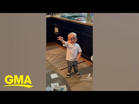 Toddler goes viral with adorable 'Boom Chicka Boom' song with mom