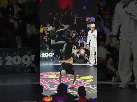 Lil G 🇻🇪 got Paris going absolutely nuts 🤯🤯