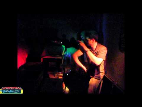 HIGHER ITES ft mc messenjah (be) - who say ya can,t dub out deh pt4 @ de moete 28-4-12