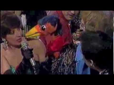 Concha Velasco con Sara Montiel y Vicente Parra en "Viva el espectáculo"