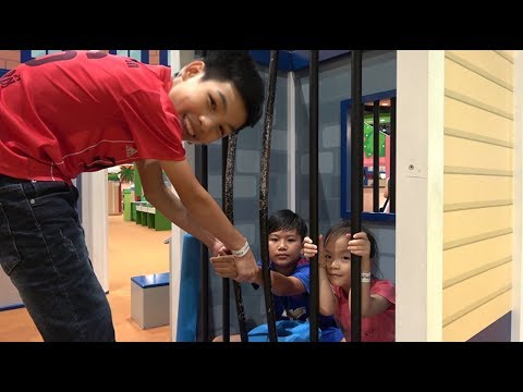 ABCkidTV Misa at Indoor playground for family fun with many activities toys for kids, children Video