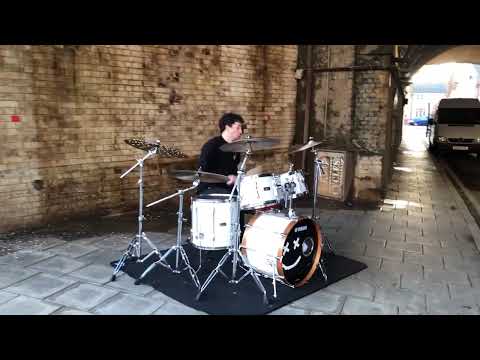 David Dyson - Drumming Under London Bridge