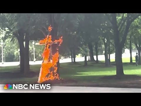 Alarming video of cross burning in Chicago