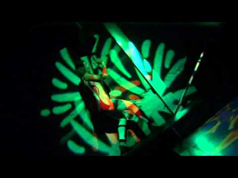 Club Crash, Bulgaria - Alex Raeva & DJ Doncho - Word up (live)