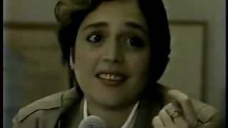 Na casa de Tom Jobim, Olívia Byington canta com Chico Buarque "Imagina".