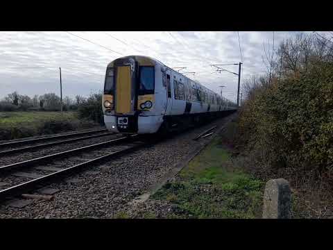 170623, 387104 + 387118 and 755422 at Kiln Lane level crossing 03/12/2022