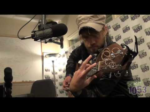 Josh Wilson - Amazing Grace with Loop Pedal - SPIRIT 105.3 FM