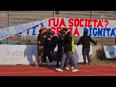 Wilde Schlägerei des italienischen Fußballpräsidenten: Chaos in Civitanovese!
